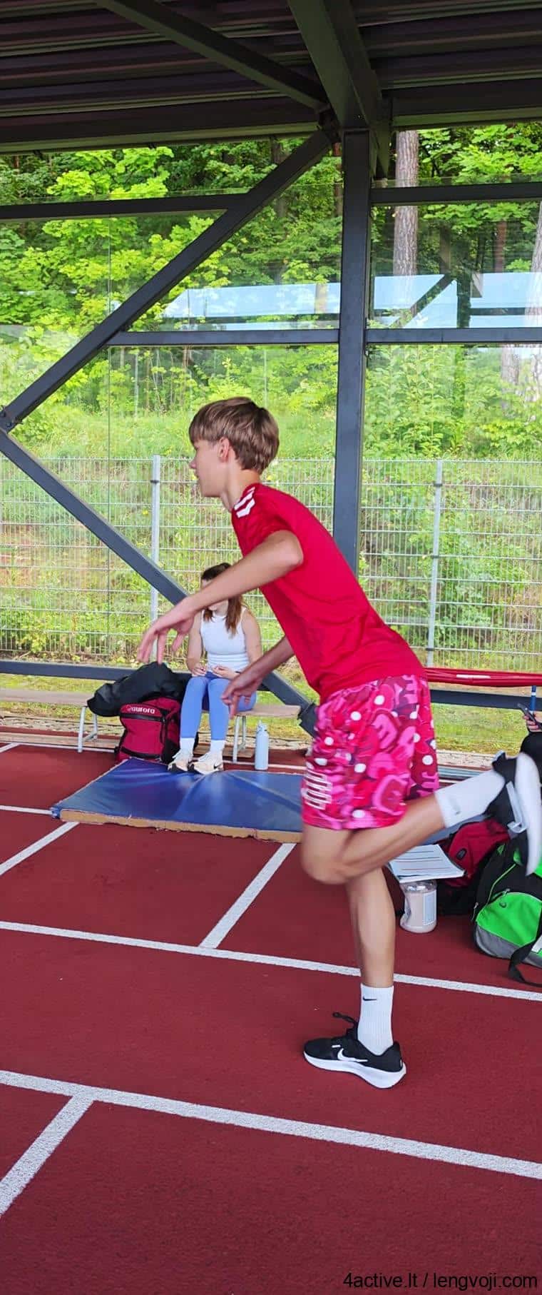 Treneris treniruotėje